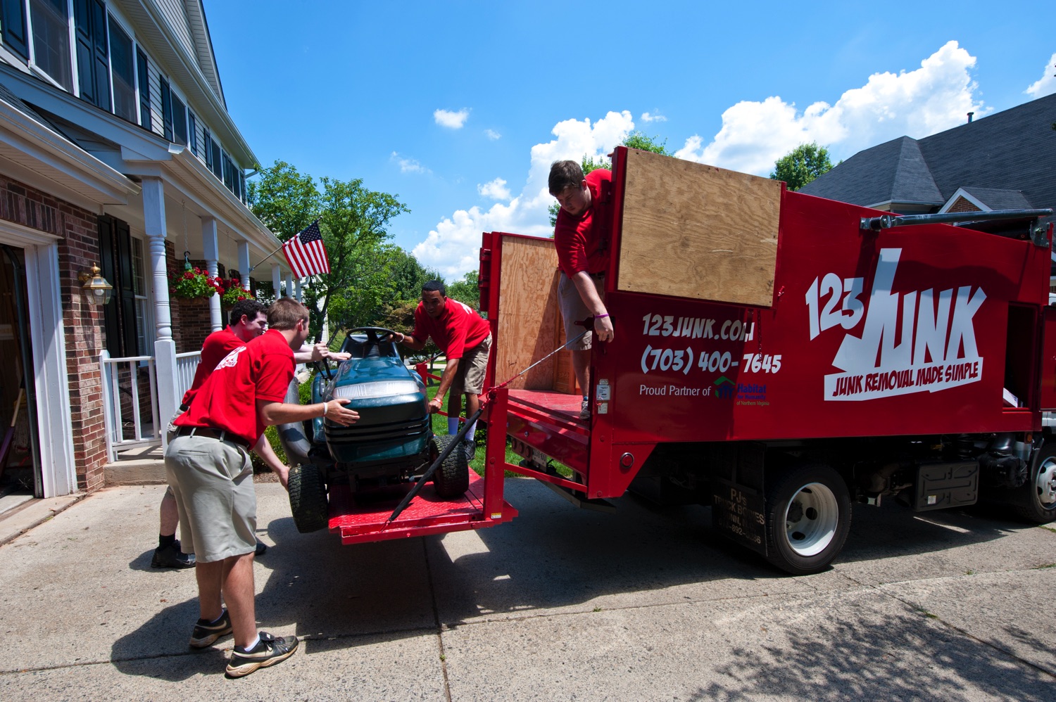 Do Trash Removal Companies Recycle?